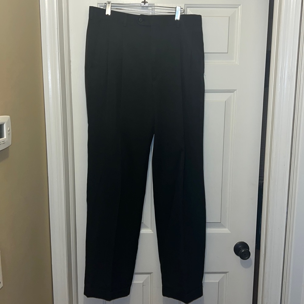 Stafford Essentials hardly worn size 34X34 black cuffed dress pants